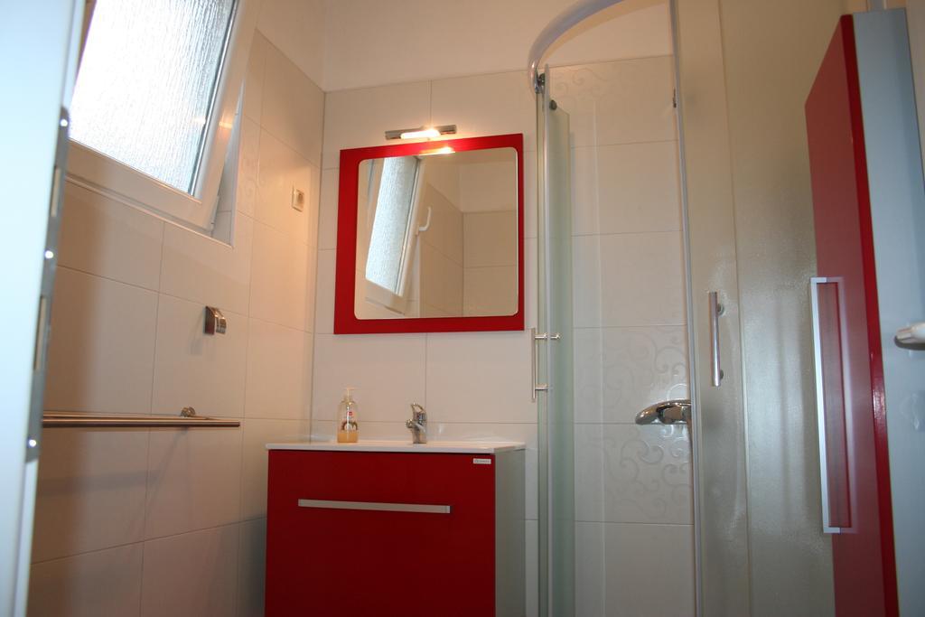 Apartments Rotim زاووستروج الغرفة الصورة