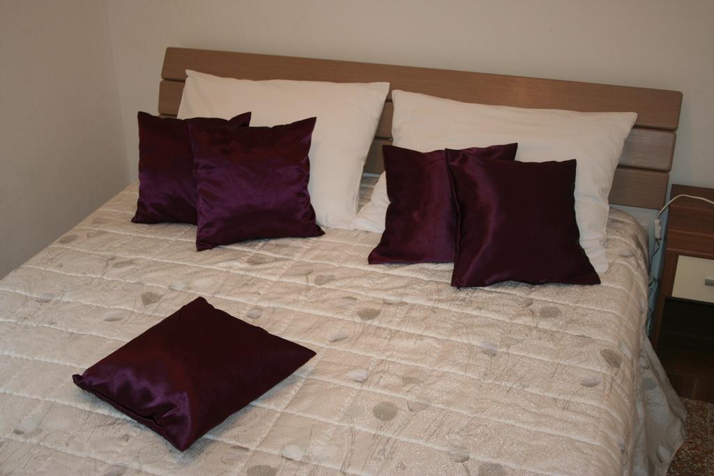 Apartments Rotim زاووستروج الغرفة الصورة